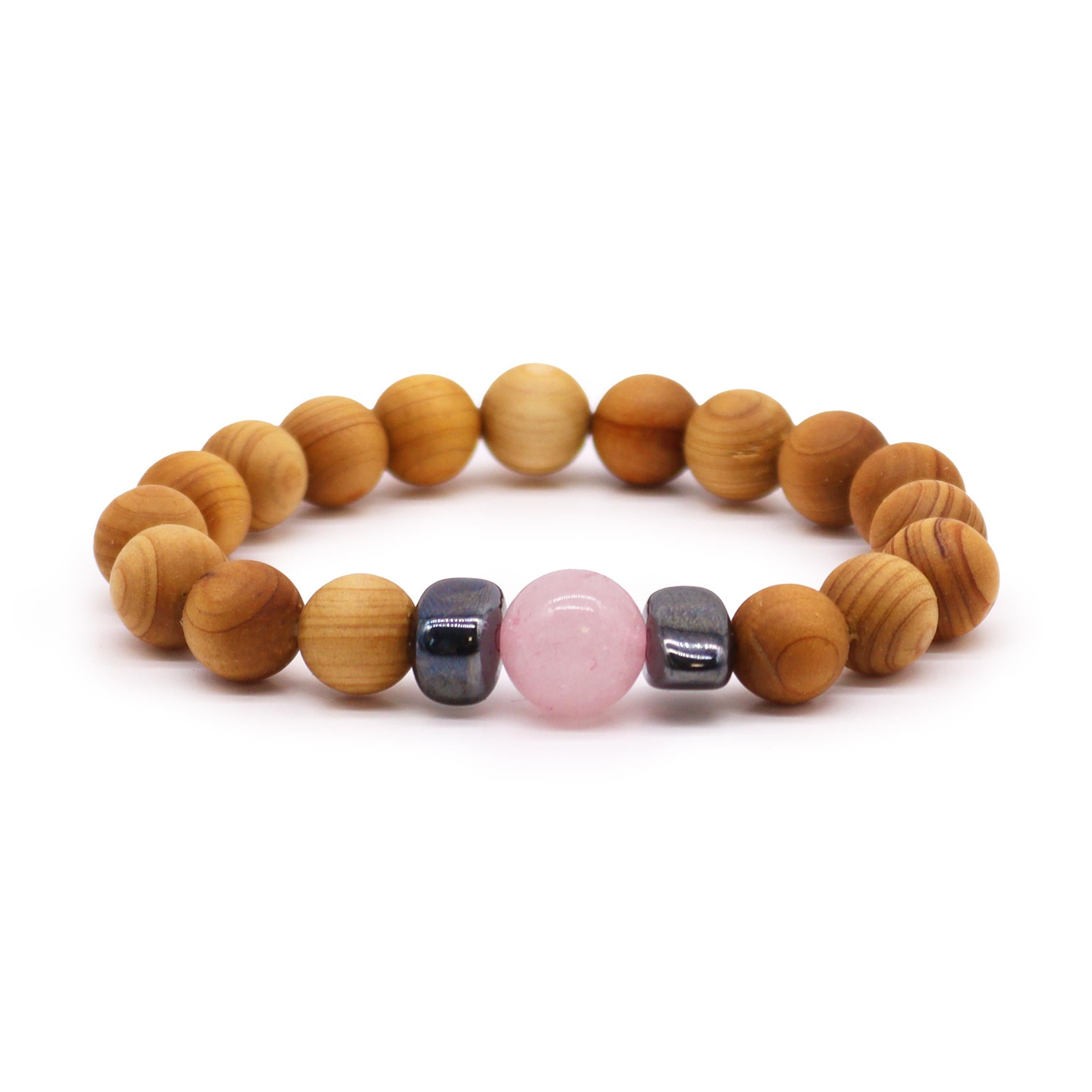 bG9jYWw6Ly9tZWRpYS85TS9HRS82MFIzMEMxRzZXUktHRTlNLzAwZDI2MjQ5LmpwZWc.jpg Cedarwood Heart Chakra Bangle with Rose Quartz - immagine 1