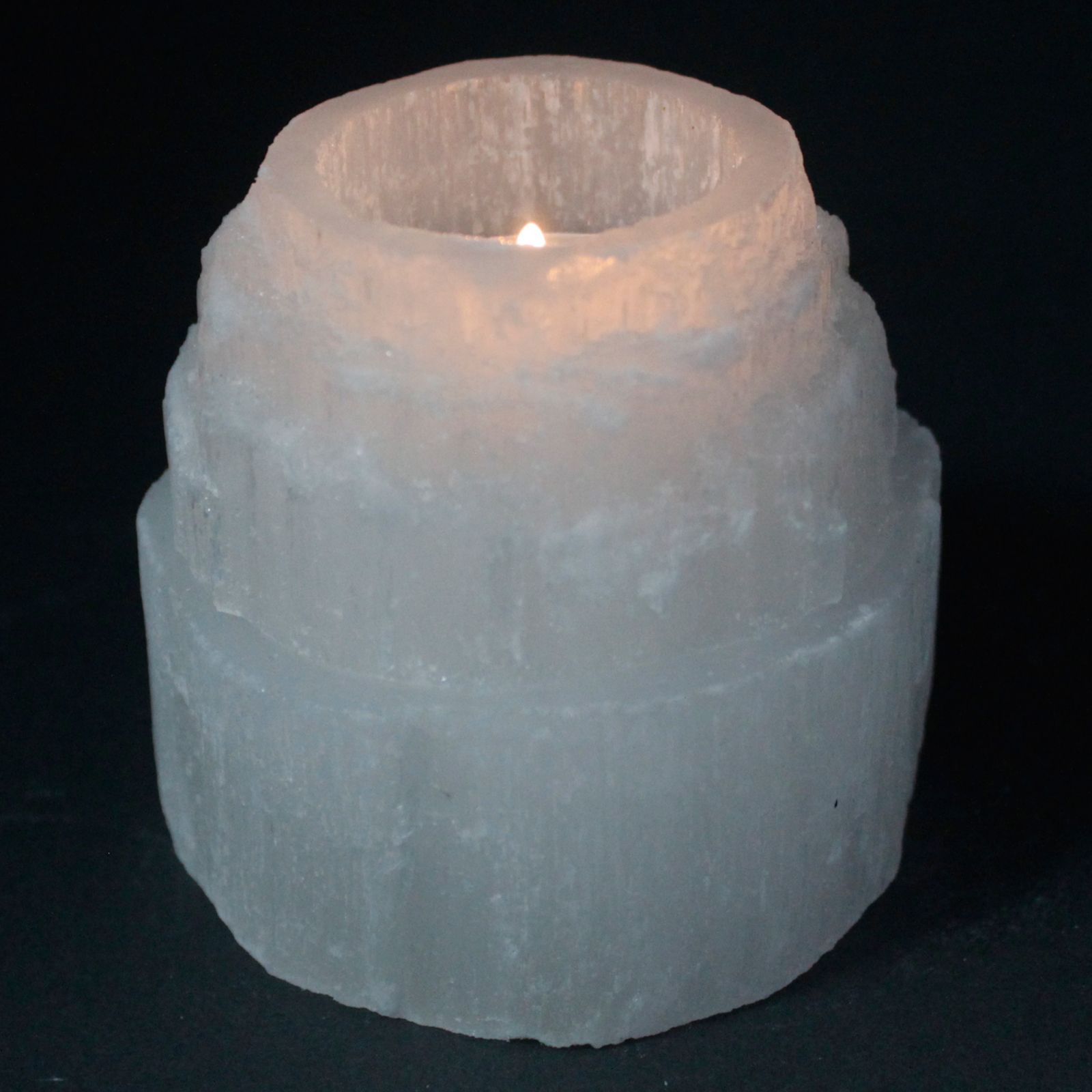 bG9jYWw6Ly9tZWRpYS85Ti84RC82MFIzMEMxRzZNVks4RDlOLzE2NjY0YTAzLmpwZWc-1.jpg Selenite Mountain Top Candle Holder - 8 cm - immagine 1