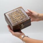 Mango Carved Tea Box (4 compartments)- 15x15x8cm - immagine 5