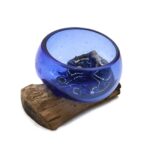 Molton Glass Mini Blue Bowl on Wood - immagine 2