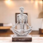 Wooden Yoga Lady - Whitewash - Easy Pose - "Breathe in Breathe out Brilliance" - immagine 3