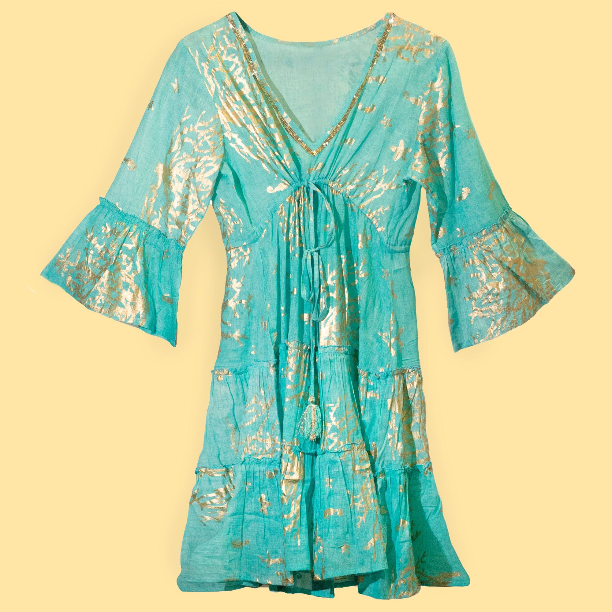 bG9jYWw6Ly9tZWRpYS8xSy9BRS82MFIzMEMxSDc0UzNBRTFLLzBhNjZhY2Y1LmpwZWc.jpg Nomad Sari On the Med Turquoise & Gold Coral Print Dress (M/L) - immagine 1