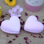 Love Heart Bath Bomb 70g - Bubblegum - immagine 2