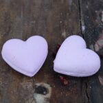 Love Heart Bath Bomb 70g - Bubblegum - immagine 3