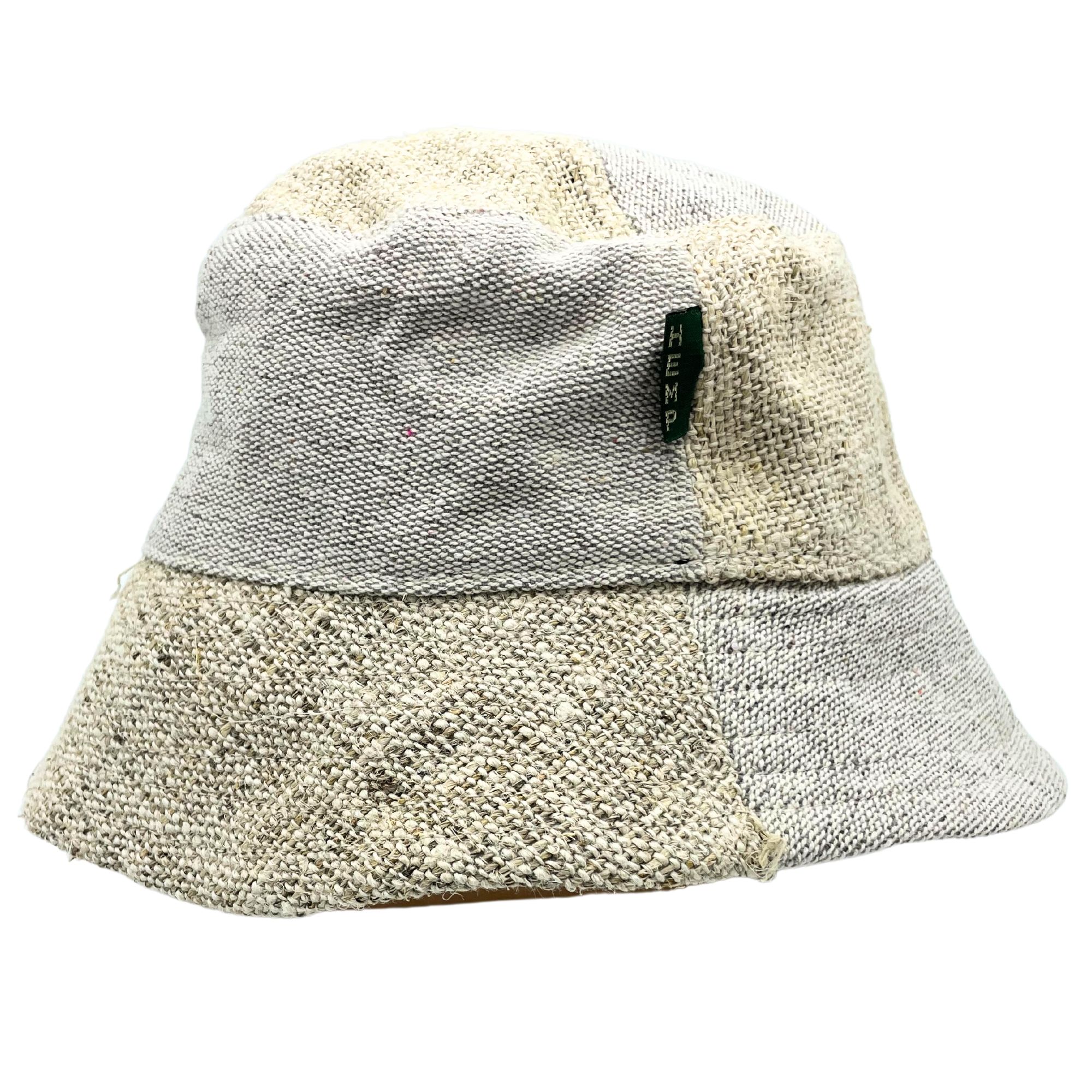 bG9jYWw6Ly9tZWRpYS8xUC9DQy82MFIzMEMxRzZXUjNDQzFQLzJkZDNiNzA1LmpwZWc.jpg Patched Hemp & Cotton Boho Festival Hat - Natural - immagine 1
