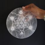 Large Charging Plate 18cm - Sacred Geometry - immagine 3