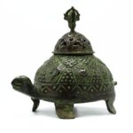 Brass Verdigris Tibetan Turtle Incense Holder - Lrg - immagine 2