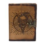 Leather Pentagon & Skull with Burns Detail Notebook (18x13 cm) - immagine 4