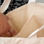 Agnes + Cat Wildflower Garden Tote Bag - Black - immagine 3