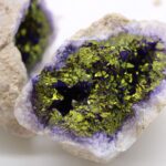 Coloured Calsite Geodes - Natural Rock - Purple & Gold - immagine 3