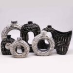 Round Donut Shaped Vase - Cream 23cm - immagine 2