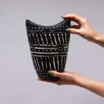 Swirls Shaped Vase - Chocolate - immagine 2