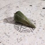 Ancient Witch Spell Incense - Prosperity - Aventurine Pendulum - immagine 3