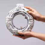 Round Donut Shaped Vase - Cream 23cm - immagine 3