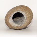 Natural Riverstone Candle Holder - Standing Stone Cut (10x13x22cm) - immagine 2