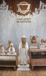 Hand Carved Buddha Statue - 100 cm Welcome - Whitewash - immagine 4