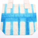 Natural Tye-Dye Cotton Bag (8oz) - 38x42x12cm - Sky Blue Blocks - Natural Handle - immagine 5