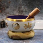 Lrg Yin & Yang Singing Bowl Set- White/Purple 14cm - immagine 3