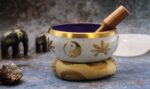 Lrg Yin & Yang Singing Bowl Set- White/Purple 14cm - immagine 4