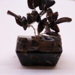 Mini Gemstone Trees On Orgonite Base - Black Agate (15 stones) - immagine 6